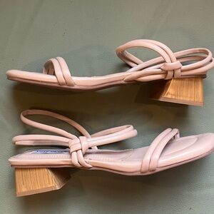 Steve Madden Ensure Knotted Strap Block Heel Sandal Nude Blush Size 9 NWOT